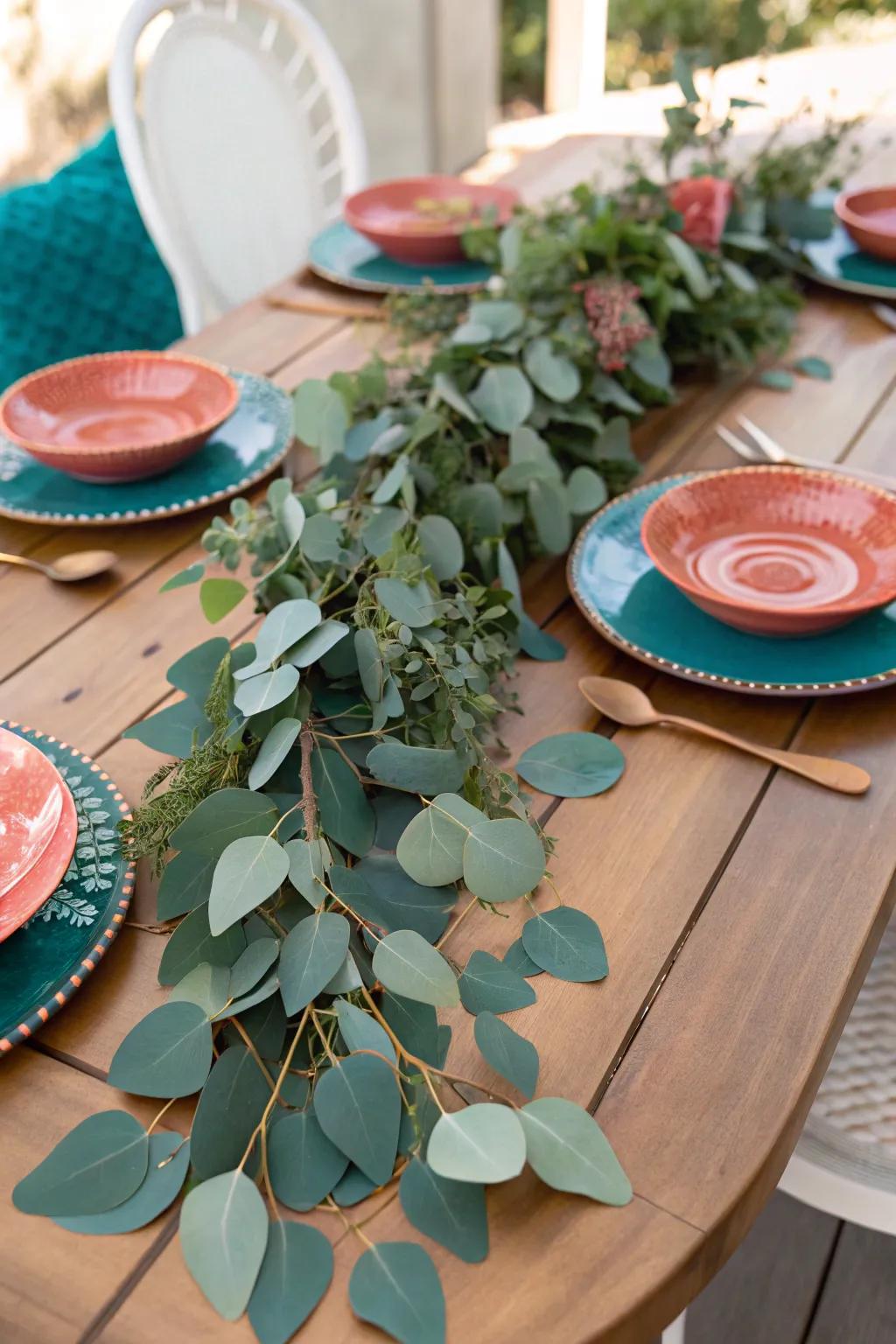 Infuse your table with vitality using lush greenery. 🌿