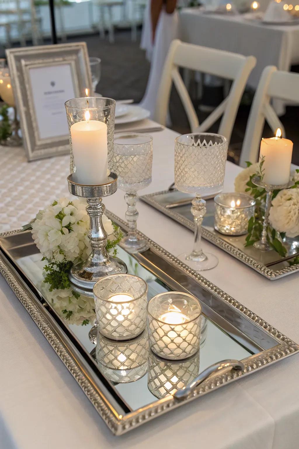 Mirrored elements enhance light and make your setting feel expansive. #MirroredDecor #ElegantDining #TableInspo